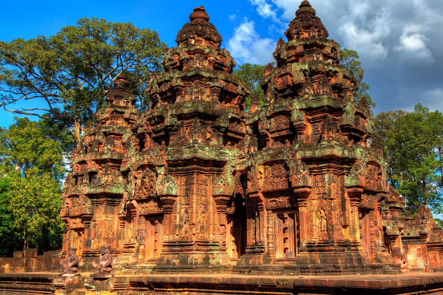 Capture the serene beauty of Banteay Srei’s temple landscapes
